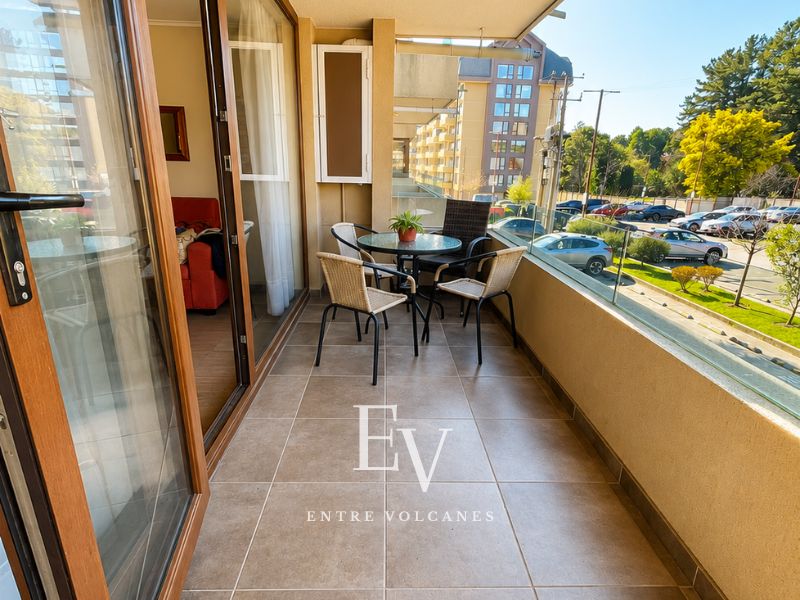 Departamento en venta en Costanera Playa Villarrica, 2 dormitorios, 2 baños, estacionamiento, bodega y excelente ubicación junto al Lago Villarrica.